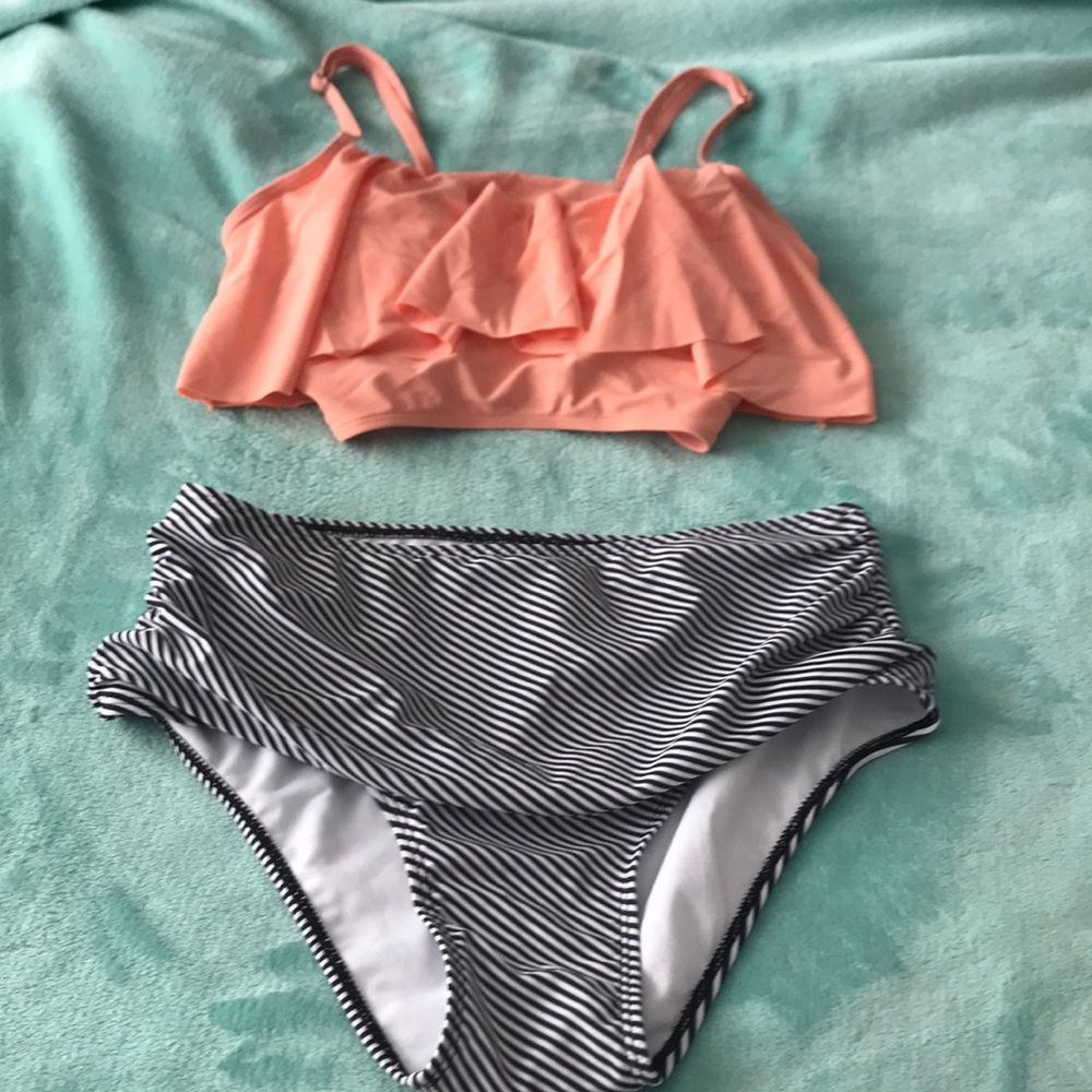 NEW. Never been worn. Cupshe high waisted bikini.